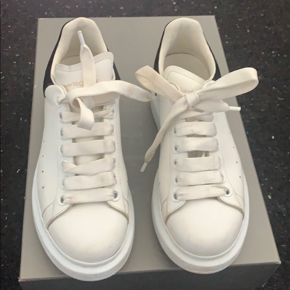 Alexander McQueen Shoes - Alexander MQUEEN Sneakers White/Black 36.5 $490